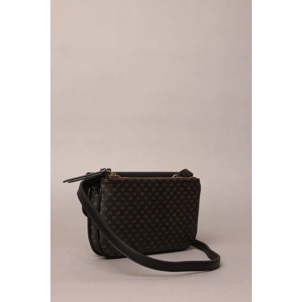 BOLSA CK CROSSBODY MONOGRAMA